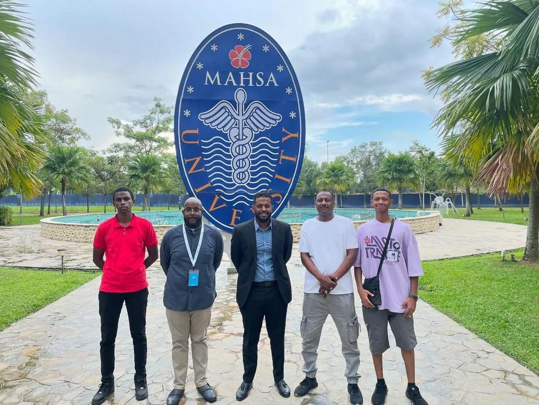 Student and community visit to the MAHSA campus